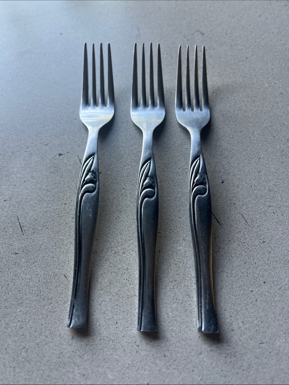 Vintagw Stainless Steel Floral salad cocktail dessert Forks - Set 3 Silver fork